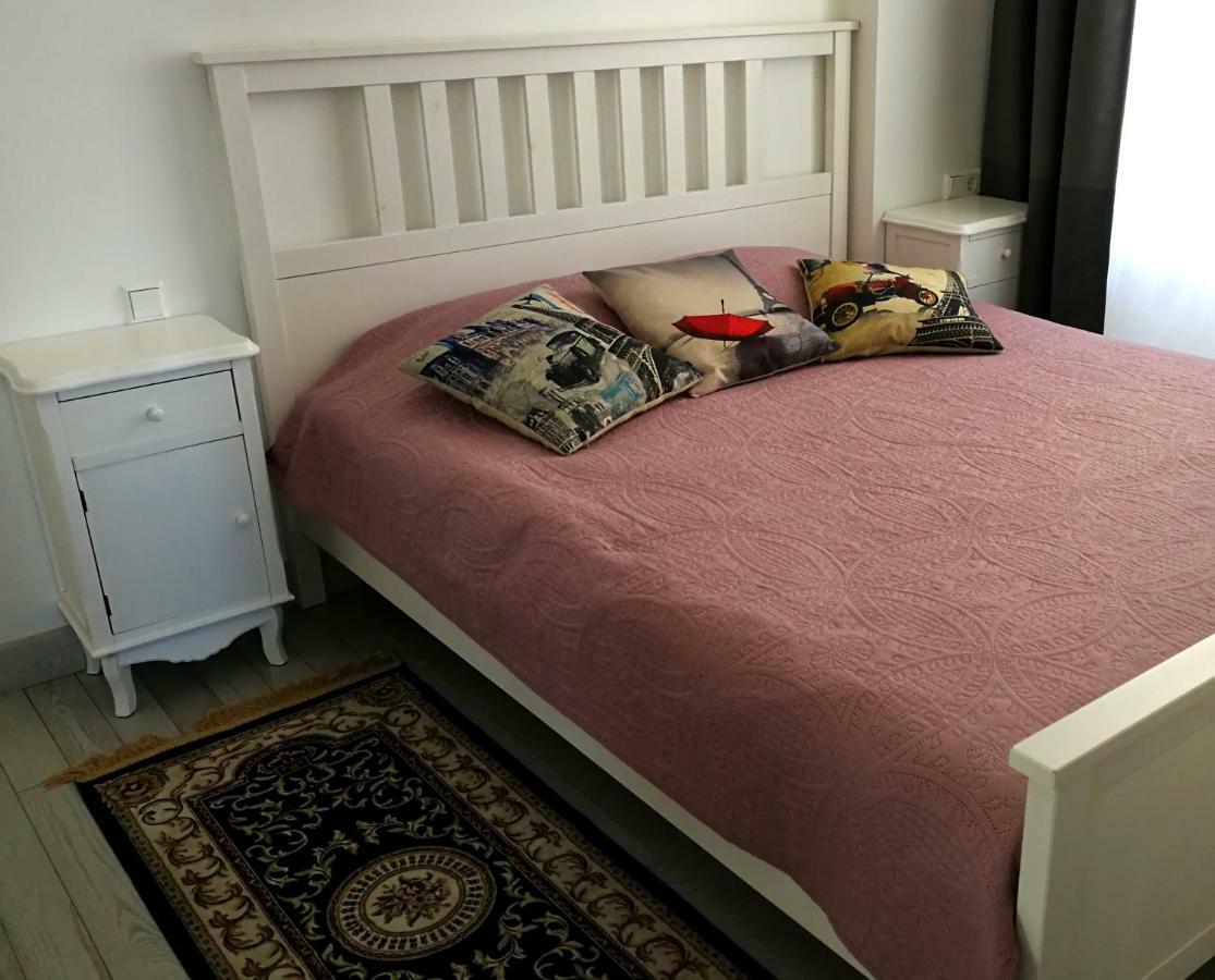 Vilnius Apartment With Stained Glass מראה חיצוני תמונה